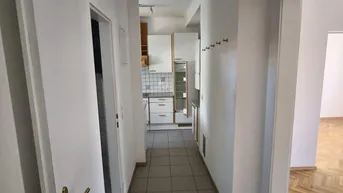 Expose Traumhaftes Mehrfamilienhaus in Wien 1230: 9 Zimmer, Garten, Balkon und Garage - Ihr neues Zuhause!