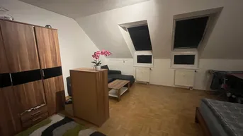 Expose Wunderschöne Altbau-WG :)