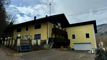 Expose "Renovierungsbedürftiges Juwel zwischen Mondsee und Attersee – Perfekt für Ihre Traumvilla oder Gastgewerbe!"