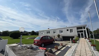 Expose Traumhaftes Mehrfamilienhaus in Bad Vöslau – Pflegeleichtes Wohnen mit viel Platz!