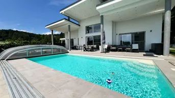 Expose Exklusive Designvilla in Gratkorn - Stil, Ruhe &amp; Poolkomfort auf höchstem Niveau
