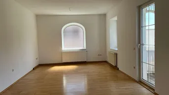Expose 3-Zimmer-Wohnung mit Garten und Blick auf Burghauser Burg