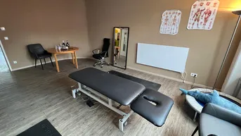 Expose Therapie- und Massageraum mit Kletterhallenanschluss