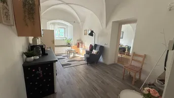 Expose Charmante Altbauwohnung im Zentrum von Natur und Stadt