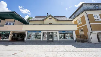 Expose Stilvolles Wohn- und Geschäftshaus in der Fußgängerzone mit Sauna und Panoramablick – Ihr neues Zuhause im Herzen von St. Johann in Tirol