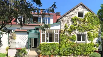 Expose Winzerhaus mit großartigem Flair, echtem Weinkeller und herrlichem Garten - Kaiserstadt Baden