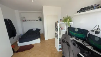 Expose Großes WG Zimmer mit Balkon in geräumiger Wohnung direkt im Univiertel