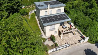 Expose Moderne Traumvilla mit Fernblick - Exklusiv leben in Klosterneuburg am Ölberg!