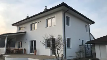 Expose Wunderschönes Toskana EFH mit umlaufender Terrasse und 2 Heizsystemen