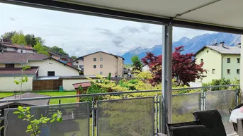 Expose Moderne 3-Zimmer-Wohnung mit großer West-Terrasse in Volders – Tiefgarage, Stellplatz und auf Wunsch möbliert