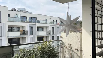 Expose BISAMBERGBLICK! 3-Zimmer Neubau mit Balkon, Schwimmbad &amp; Weinkeller im Haus!