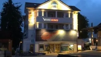 Expose ehemaliges Kino zu vermieten