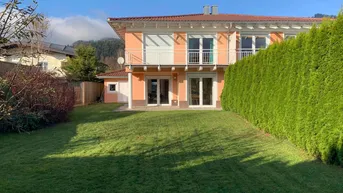 Expose Doppelhaus mit Garten in Niederndorf
