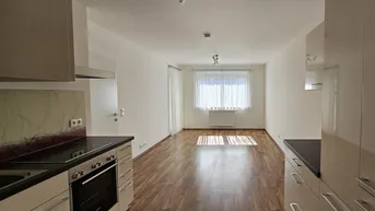 Expose Zweizimmerwohnung mit Loggia, 2 Parkplätze