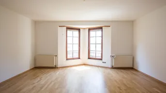 Expose Liebevoll gepflegte Maisonette Wohnung mit 5 Zimmern in ruhiger Lage im Zentrum von Hollabrunn – Privatverkauf 