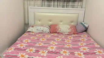 Expose 3-Zimmer Altbauwohnung mit Parkett Voll-Teilmöbliert