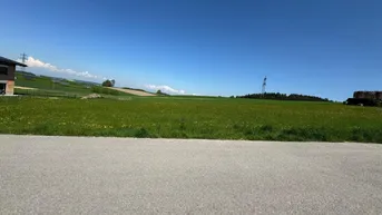 Expose Ruhiger Baugrund mit Alpenvorlandblick – Kein Bauzwang – Voll aufgeschlossen – Lastenfrei