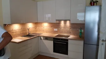Expose 2 Zimmerwohnung mit Balkon, grüne und ruhige Lage, 