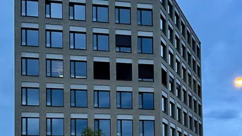 Expose ACHT ZWEI VIER - Individuell gestaltbare Bürofläche mit Aussicht