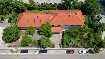 Expose Saniertes Mehrfamilienhaus mit 3 Wohneinheiten und Werkstatt auf 1.755 m² Grund