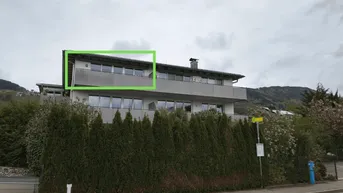 Expose Tolle 3 Zimmerwohnung mit großer Terrasse und 3 Parkplätze