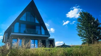 Expose Elegant Property in Stunning Location – Perfect for Families, Friends, and Investors