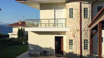 Expose Charmantes Ferienhaus mit Weitblick über Hanioti – Ruhige Lage &amp; viel Privatsphäre