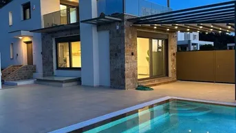 Expose Erste Villa am Ufer – Ihr privates Paradies in Posidi