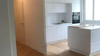 Expose Helle, stilvoll sanierte 2-Zimmer-Wohnung beim Karmelitermarkt