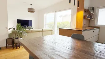 Expose Möbliertes Zimmer mit eigener Dachterrasse & viel Komfort
