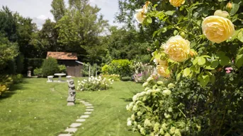 Expose Gepflegtes Einfamilienhaus mit traumhaftem Garten – eine Oase der Ruhe