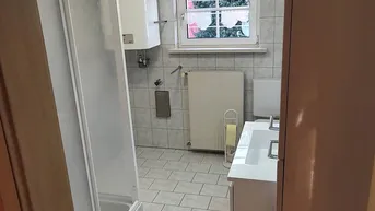 Expose Charmante 2,5 Zimmer Altbauwohnung in Zenturmsnähe