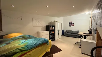 Expose Ab 1.Juli: 26qm Zimmer in cooler 4er WG in einer Doppelhaushälfte