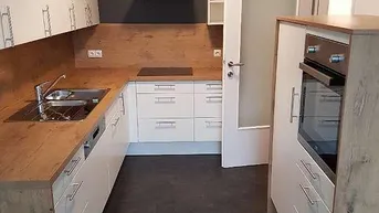 Expose Moderne 2-Zimmer Dachgeschosswohnung mit Loggia