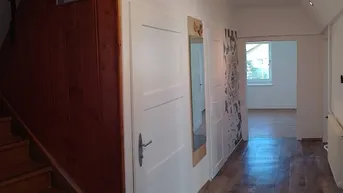 Expose Nähe Bahnhof – ruhige Lage – mit Schlossblick!