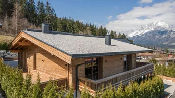 Expose Charmantes Chalet am Waldrand mit Aussicht