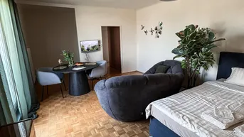 Expose Schallisolierte urbane Oase mit Skyline-Blick &amp; 12 m² Privatterrasse, perfekt für Musik und Sport