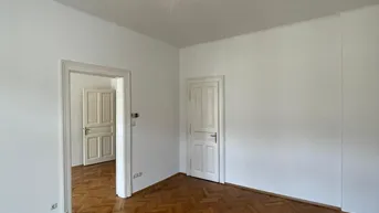 Expose Helle 2,5-Zimmer Altbauwohnung mit Aufzug in Graz