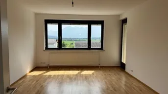 Expose Moderne 3-Zimmer Wohnung mit Balkon und Parkplatz