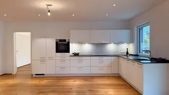 Expose Ihr Wohlfühl-Zuhause in Niederau – elegante Wohnung mit Designküche und Balkon mit Bergblick