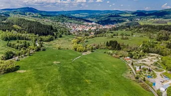 Expose Riesiges Gewerbegrundstück von 106.053 m2 an der tschechischen Grenze