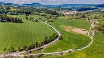 Expose Riesiges Gewerbegrundstück von 106.053 m2 an der tschechischen Grenze