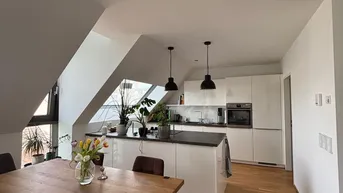 Expose WG: Moderne Maisonette mit eigenem Bad! Nähe Musiktheater