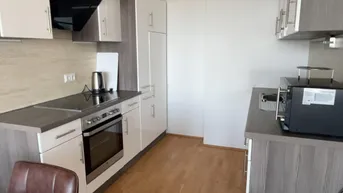 Expose Wohnung mit Logia/Balkon 60m2 neben U1 Station 900 Euro sofort zu vermieten 