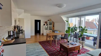 Expose Attraktive Dachgeschosswohnung mit großzügigen Freiflächen in ruhiger Innenhoflage