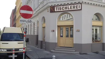 Expose Tischlerei mit CNC und Spritzlackierraum nahe U-Bahn