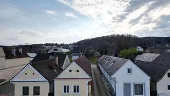 Expose  Einfamilienhaus mit Garten und Garage in Dörfl