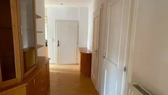 Expose Kofferpacken und einziehen, Moderne Wohnung mit Balkon in ruhiger Lage zu vermieten!