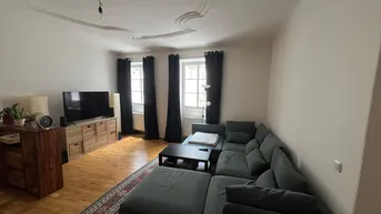 Expose Stilvolle 95 m² Altbauwohnung 