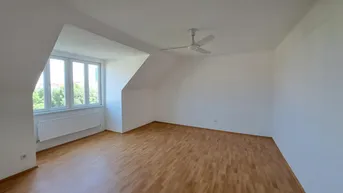 Expose Dachgeschoßwohnung mit Grünblick